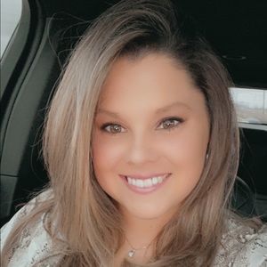 Meet your Posher, Robyn